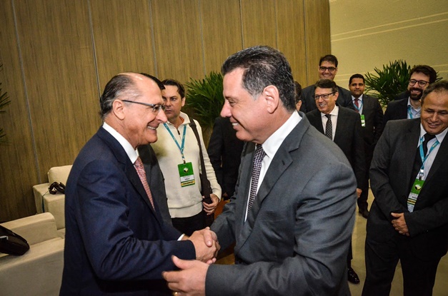Alckmin se afasta e Marconi assume presidência nacional do PSDB