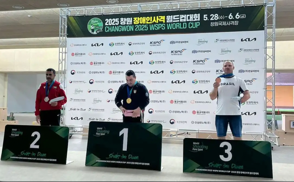 Alexandro Basso fatura medalha inédita para o Brasil no tiro esportivo