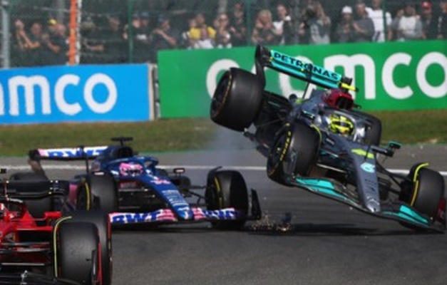 Alonso e Hamilton fazem as pazes após troca de farpas no GP da Bélgica