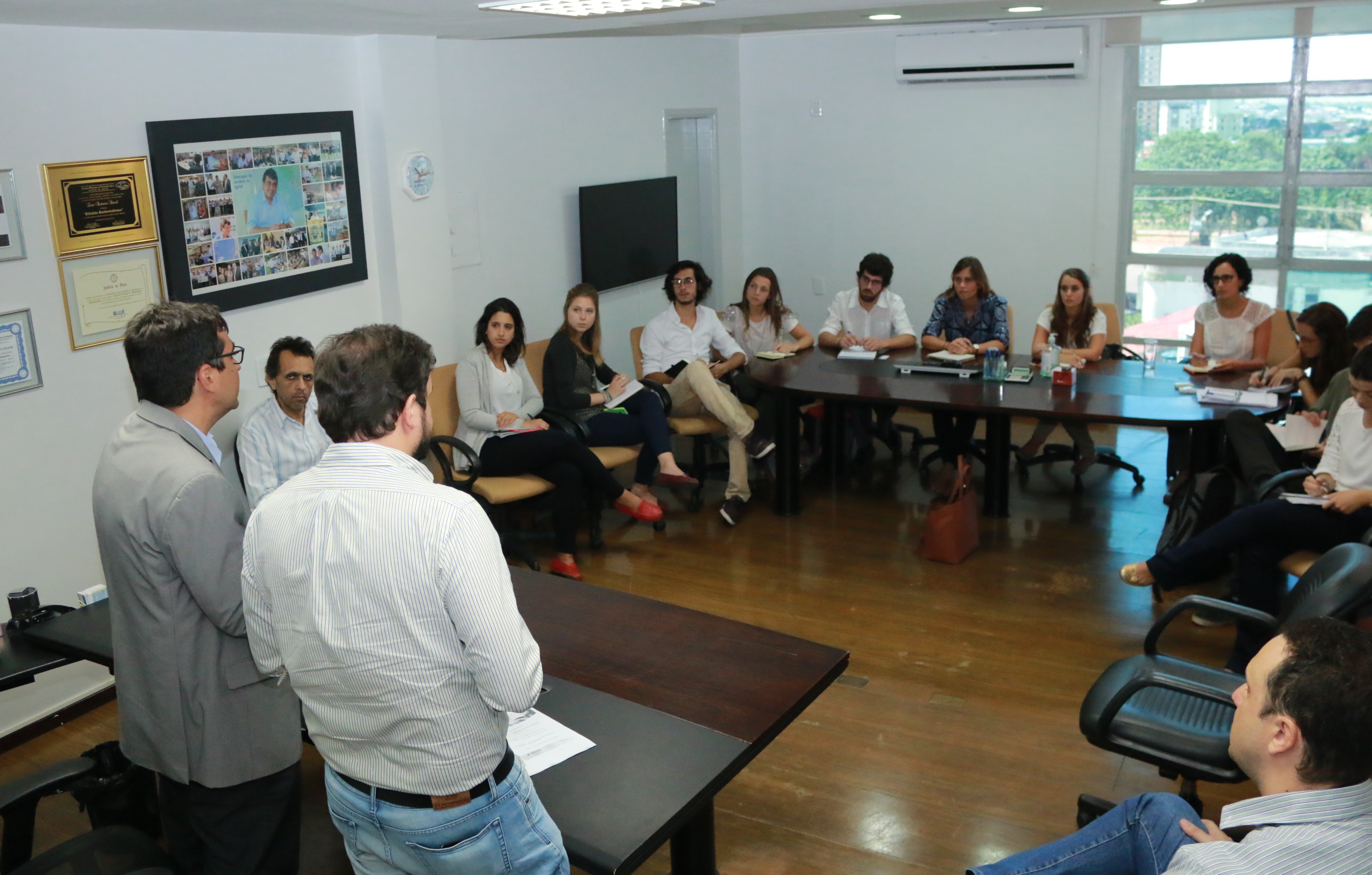Alunos da FGV conhecem programas habitacionais do Governo de Goiás