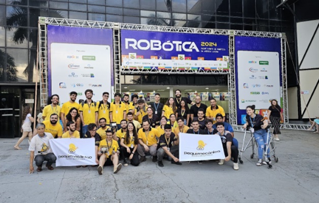 Alunos da UFG são classificados para maior campeonato de robótica do mundo 