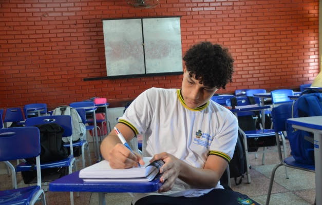 Alunos de Goiás alcançam média acima da nacional na redação do Enem