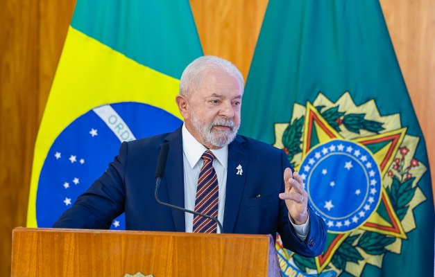 Ameaça de uso da força militar voltou a fazer parte do cotidiano da América Latina, diz Lula