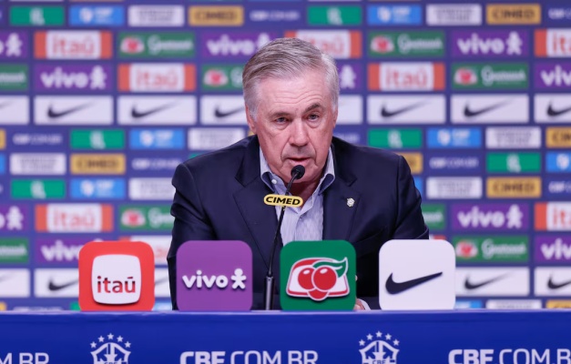 Ancelotti confirma Wesley na lateral e sinaliza que pode ficar na seleção até depois da Copa