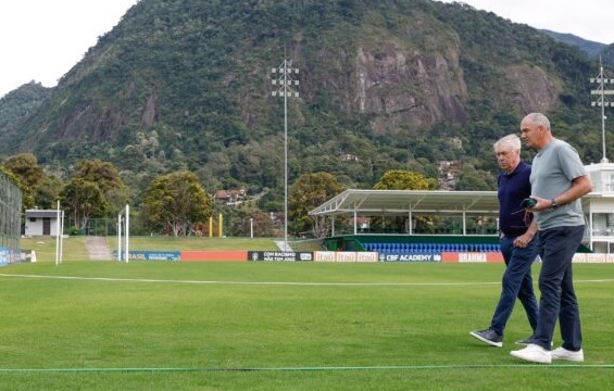 Ancelotti diz que Brasil jogará como Real Madrid e se declara à seleção: 'Melhor time do mundo'