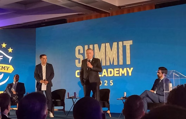 Ancelotti faz balanço de trabalho na seleção e diz: 'A vida do treinador no Brasil é difícil'