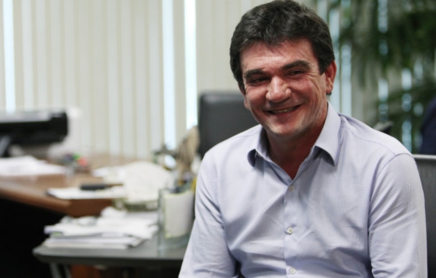 Andrés Sanchez vence eleição com folga e é o novo presidente do Corinthians