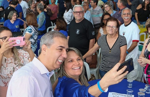 Anistiados da extinta Caixego prestam homenagem a José Eliton