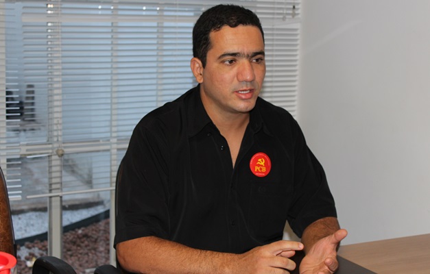 Antônio Neto (PCB): "Eleição não muda nada, só luta popular muda realidade"
