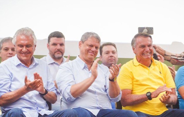 Ao lado de Tarcísio e Caiado em Ribeirão Preto, Bolsonaro diz que 'plantou sementes' em 4 anos