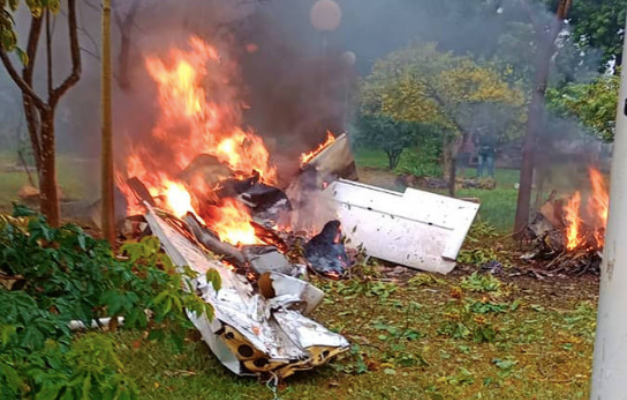 Ao menos 5 pessoas morrem em queda de avião de pequeno porte em Jaboticabal