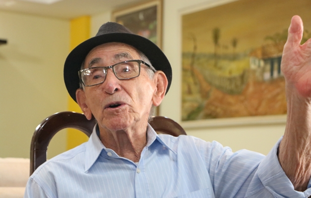 Aos 100 anos, seu Antônio se lembra de quando "tudo era longe" em Goiânia