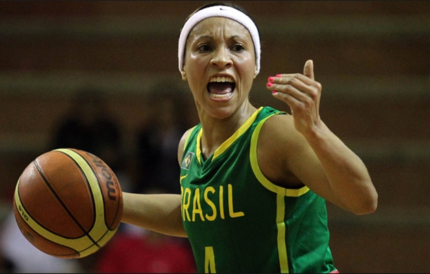 Aos 35, Adrianinha se aposenta da seleção de basquete