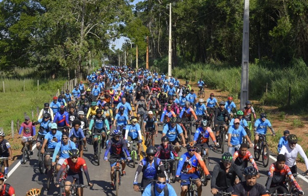 Aparecida de Goiânia recebe pedalada pelo fim da violência contra a mulher