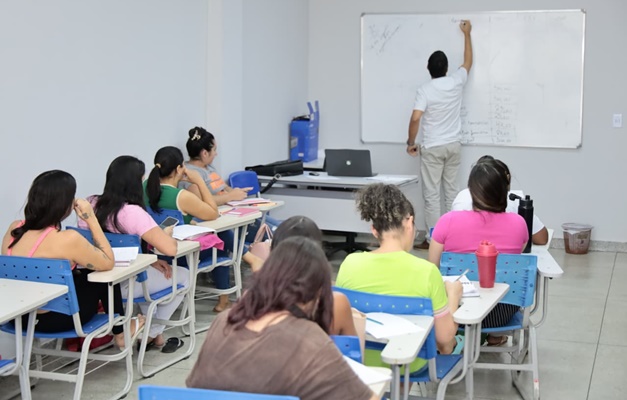 Aparecida inicia aulas de cursos profissionalizantes voltados às mulheres