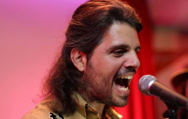 Após 13 anos do coma, vocalista do LS Jack volta aos palcos
