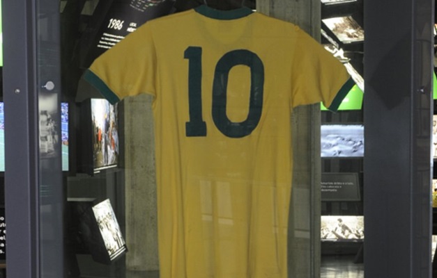 Museu do Futebol faz exposição para homenagear os 80 anos de Pelé