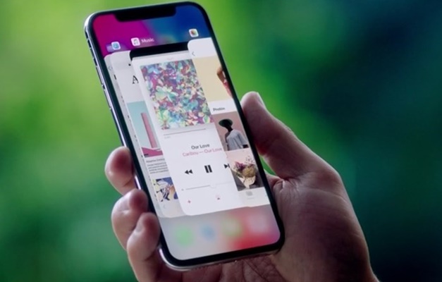 Após filas pelo mundo, iPhone X chega ao Brasil