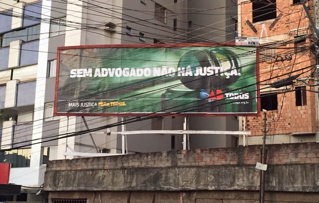 Após jornal, rádio e internet, OAB-GO veicula publicidade em outdoor