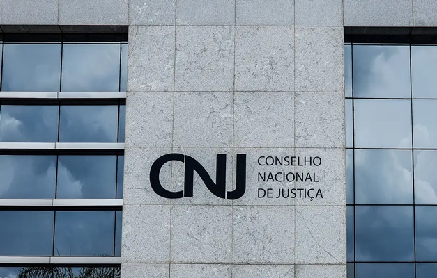 Após negar aborto a menina estuprada, juíza goiana é afastada pelo CNJ