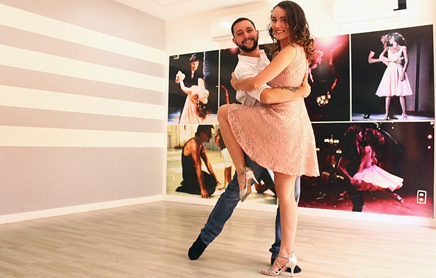 Aprenda dicas de como dançar forró com o professor Lucas Jácomo 
