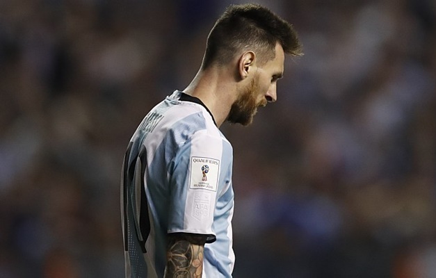 Argentina fica no 0 a 0 com o Peru e se complica na briga por uma vaga na Copa