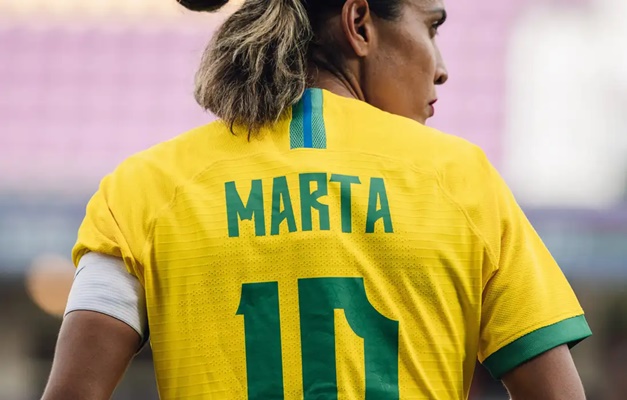 Arthur Elias convoca seleção para amistosos contra o Japão