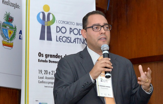 Assembleia Legislativa de Goiás debate a participação popular via internet