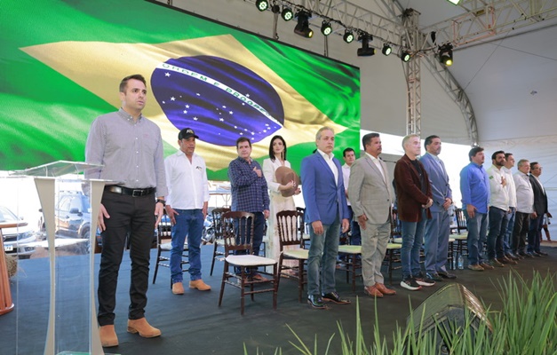 Assembleia Legislativa de Goiás homenageia idealizadores da AgroVem