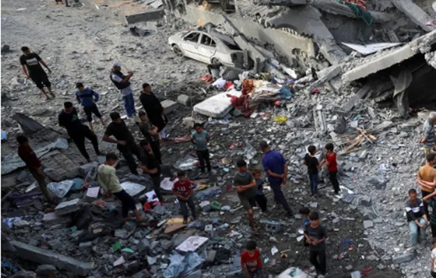 Ataque de Israel mata mais de 30 palestinos em café na praia de gaza