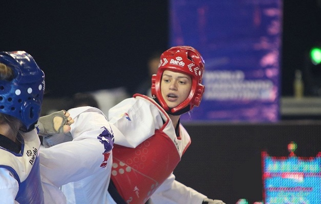 Atleta goiana disputa mundial de taekwondo no Azerbaijão