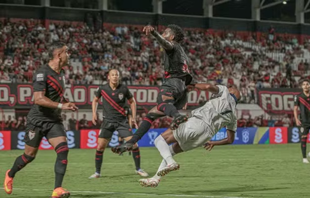 Atlético-GO perde para o Retrô e está fora da Copa do Brasil