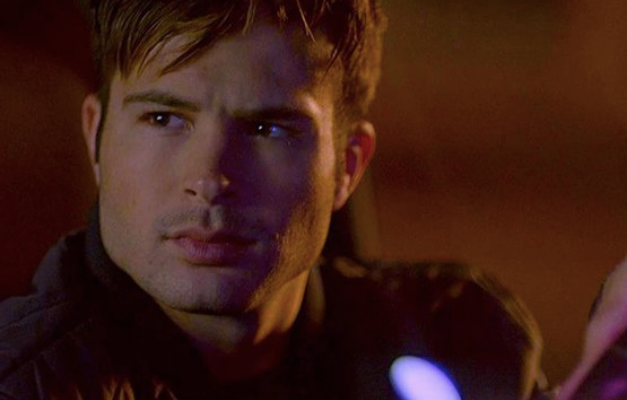 Ator Cody Longo é encontrado morto em casa