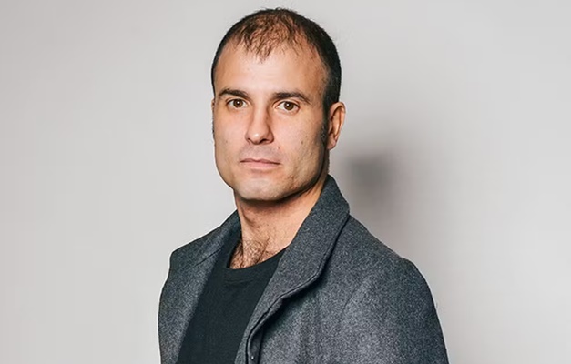 Ator Julián Ortega, da série 'Elite', morre aos 41 anos
