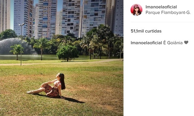 Atriz Larissa Manoela curte tarde de sol em Goiânia no Parque Flamboyant