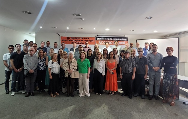 Auditores-fiscais do Ministério do Trabalho promovem mobilização em Goiás