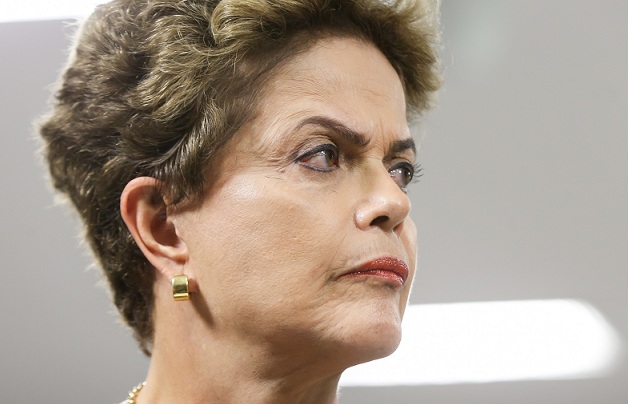Auditoria do TCU propõe bloqueio de bens de Dilma por caso Pasadena
