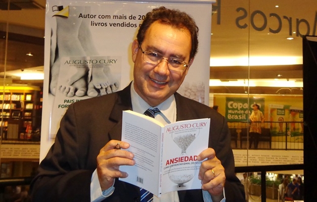 Augusto Cury libera audiolivro do best seller 'Ansiedade' até o fim de maio