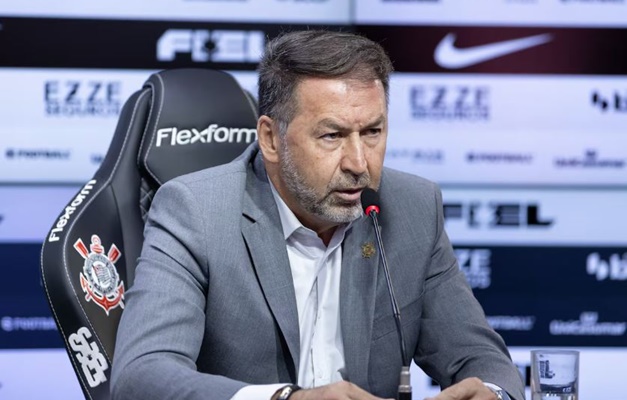 Augusto Melo admite problemas financeiros no Corinthians: 'Estamos sangrando'