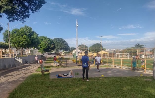 Aulas gratuitas de treinamento funcional são oferecidas em Goiânia