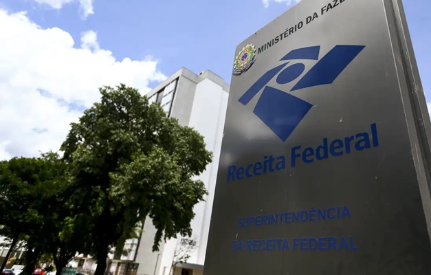 Autuações da Receita Federal sobem 65% em 2023 e somam R$ 225,5 bi