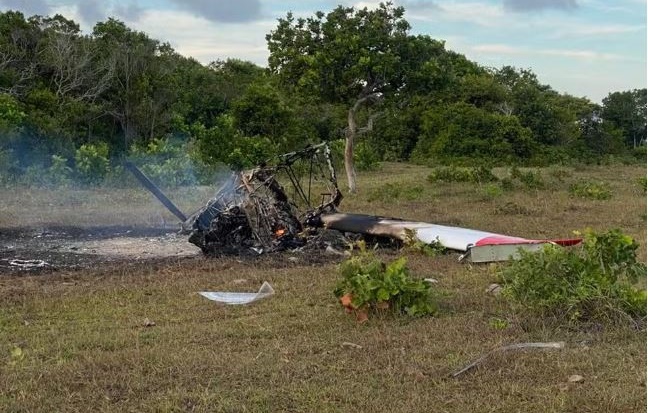 Avião de pequeno porte cai e deixa uma pessoa morta no sul da Bahia