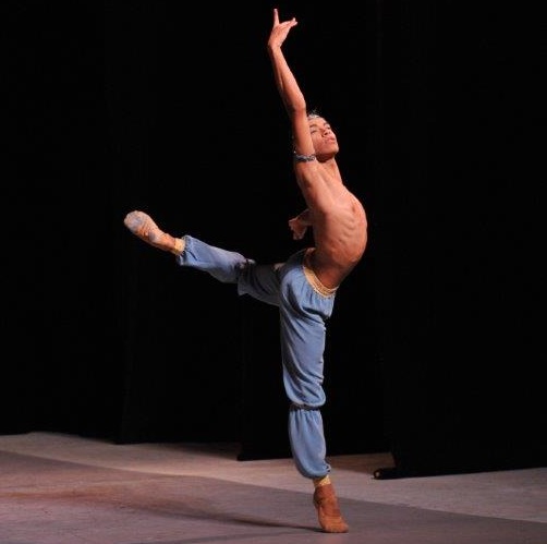 Bailarino goiano é selecionado para competição na Suíça