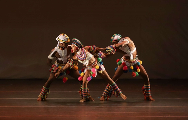 Balé Folclórico da Bahia apresenta turnê de 37 anos em Goiânia