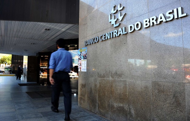 Banco Central reduz Selic pela 12ª vez, para 6,5% ao ano 