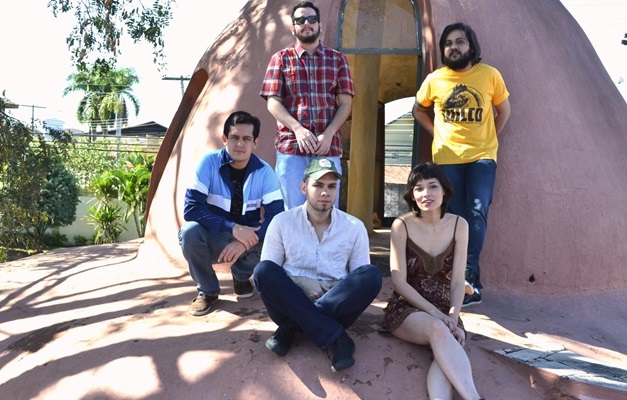 Banda goiana Carne Doce trabalha na gravação do novo álbum