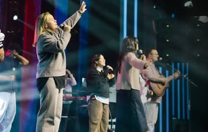 Banda gospel Fhop Music se apresenta em Congresso de Louvor em Goiânia 