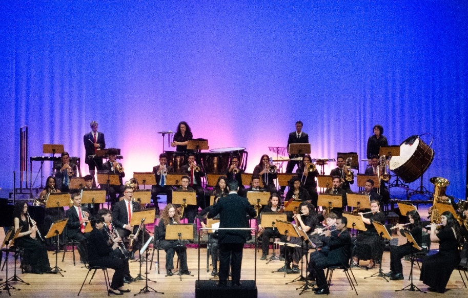 Banda Sinfônica faz apresentação gratuita no Teatro Escola Basileu França