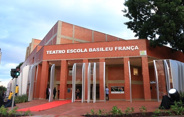 Basileu França abre 40 vagas para curso superior em  Produção Cênica 