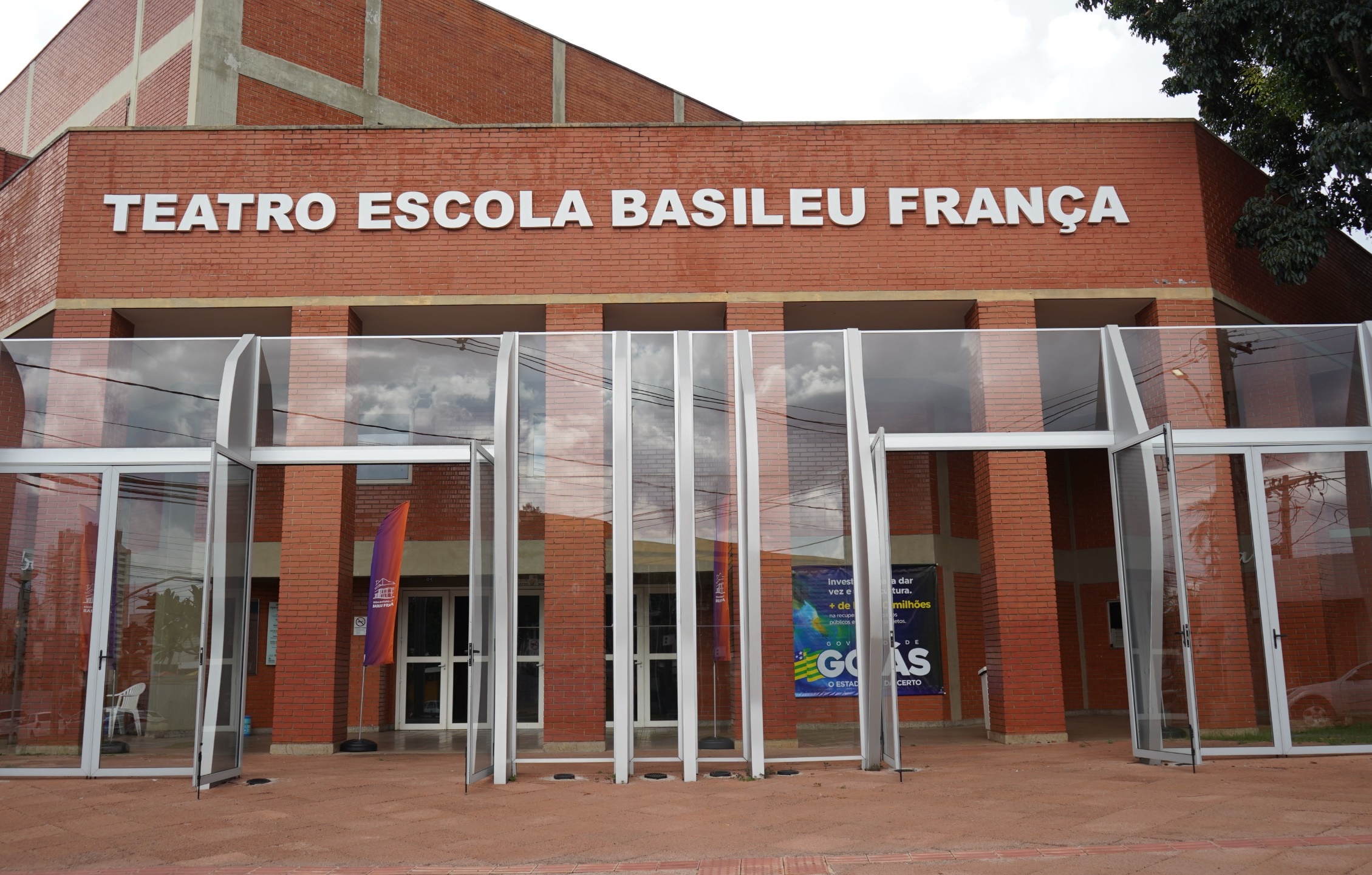 Basileu França abre vagas gratuitas para cursos técnico e superior